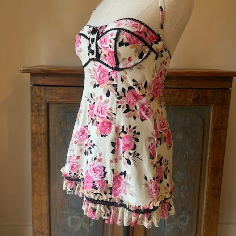 Betsey Johnson Gypsy Rose Halter Top - Picture 6 of 10